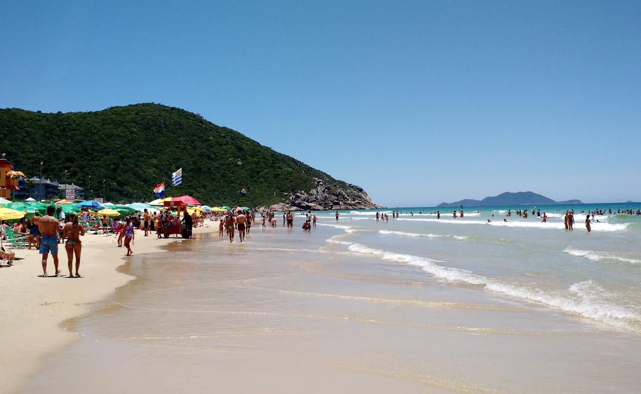 Foto de Playa Brava con brillante arena fina superficie