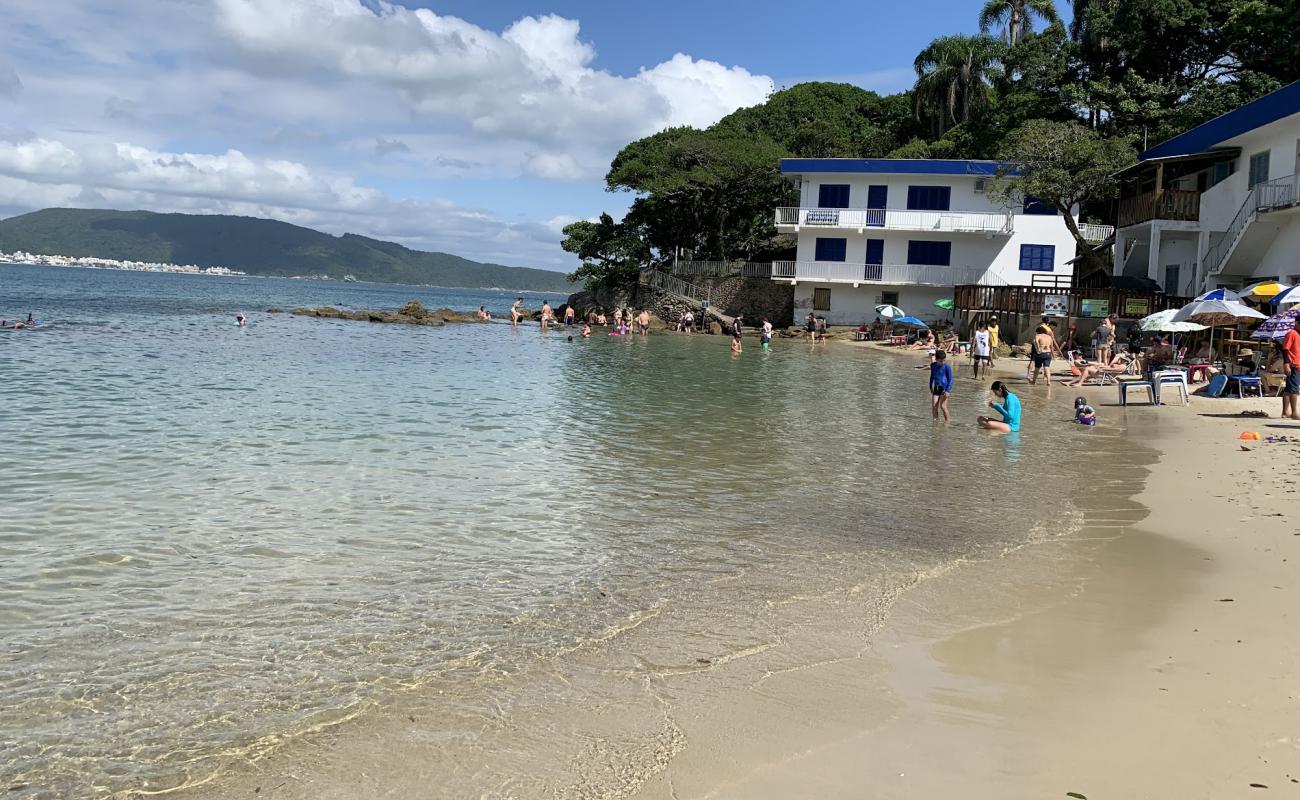 Foto de Praia da Sepultura con arena brillante superficie