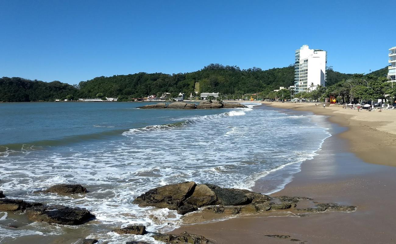 Foto de Praia de Cabecudas con arena brillante superficie