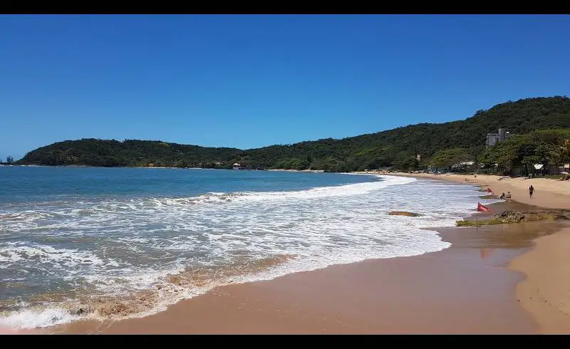 Foto de Playa Grande con arena brillante superficie