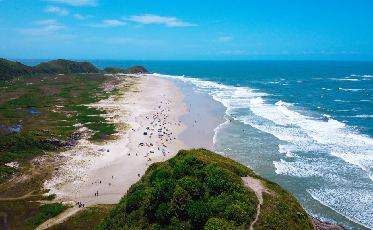 Foto de Playa Fora con brillante arena fina superficie