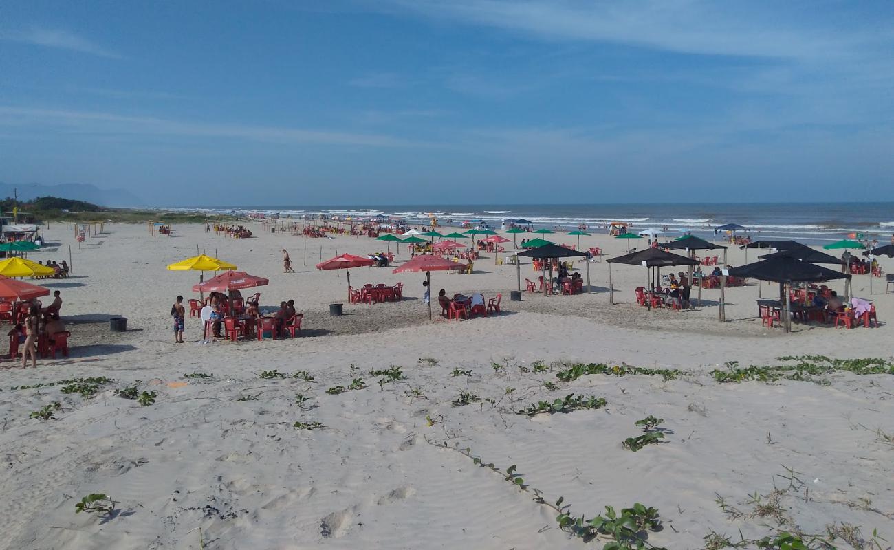 Foto de Playa de Juréia con brillante arena fina superficie