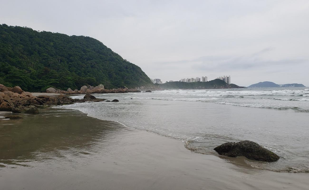 Foto de Playa Bueno con arena brillante superficie