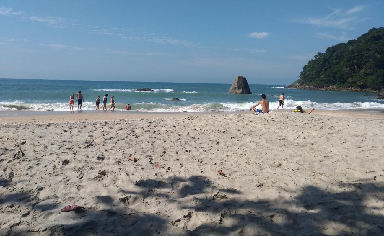 Foto de Playa Negra con brillante arena fina superficie