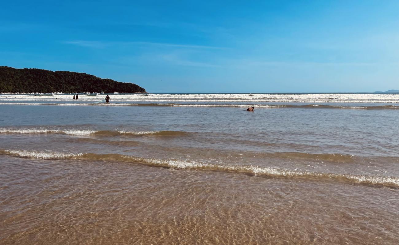 Foto de Playa Indaiá con arena brillante superficie