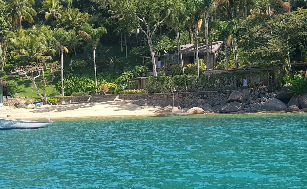 Foto de Praia do Flamenguinho con brillante arena fina superficie