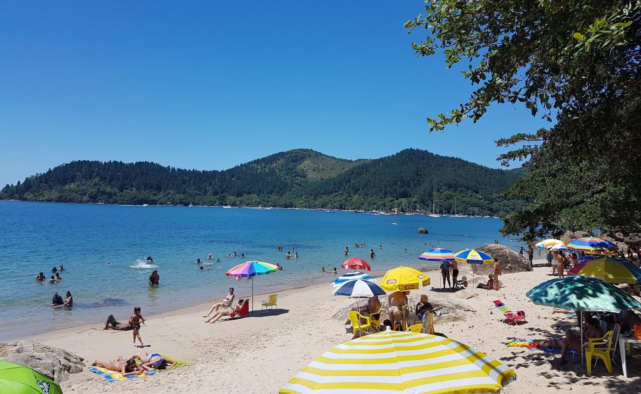 Foto de Praia do Lamberto con arena brillante superficie