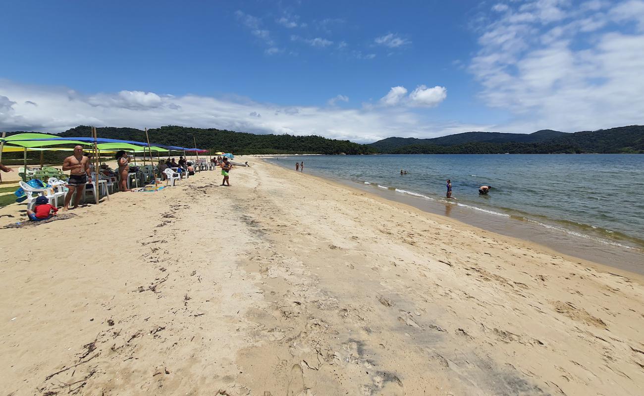 Foto de Praia Paraty Mirim con brillante arena fina superficie