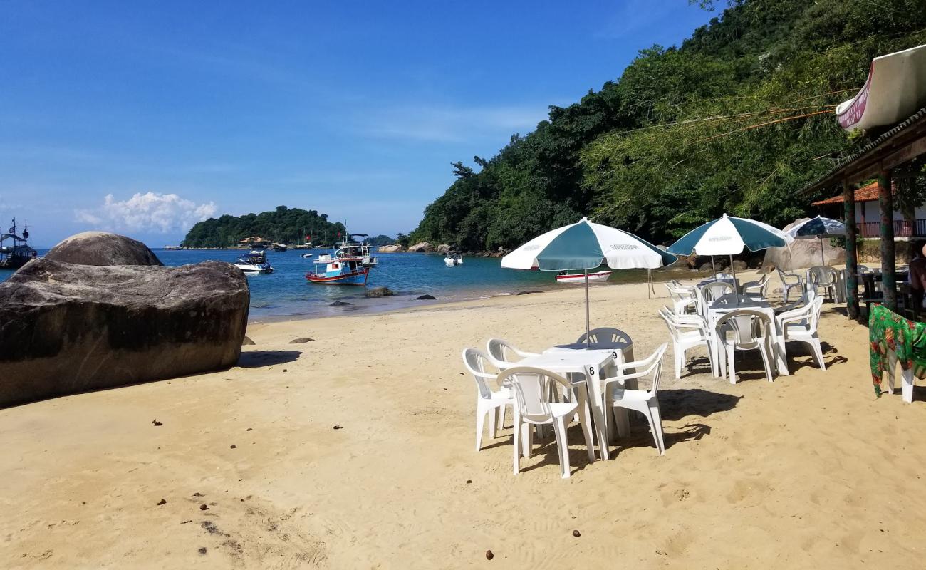 Foto de Playa de Paraty con brillante arena fina superficie