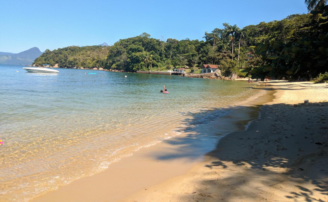 Foto de Playa de la Figueira con brillante arena fina superficie