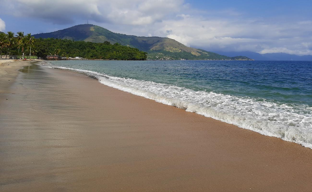 Foto de Playa de Jacuacanga con arena brillante superficie