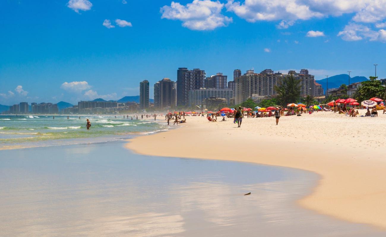 Foto de Playa Alvorada con brillante arena fina superficie