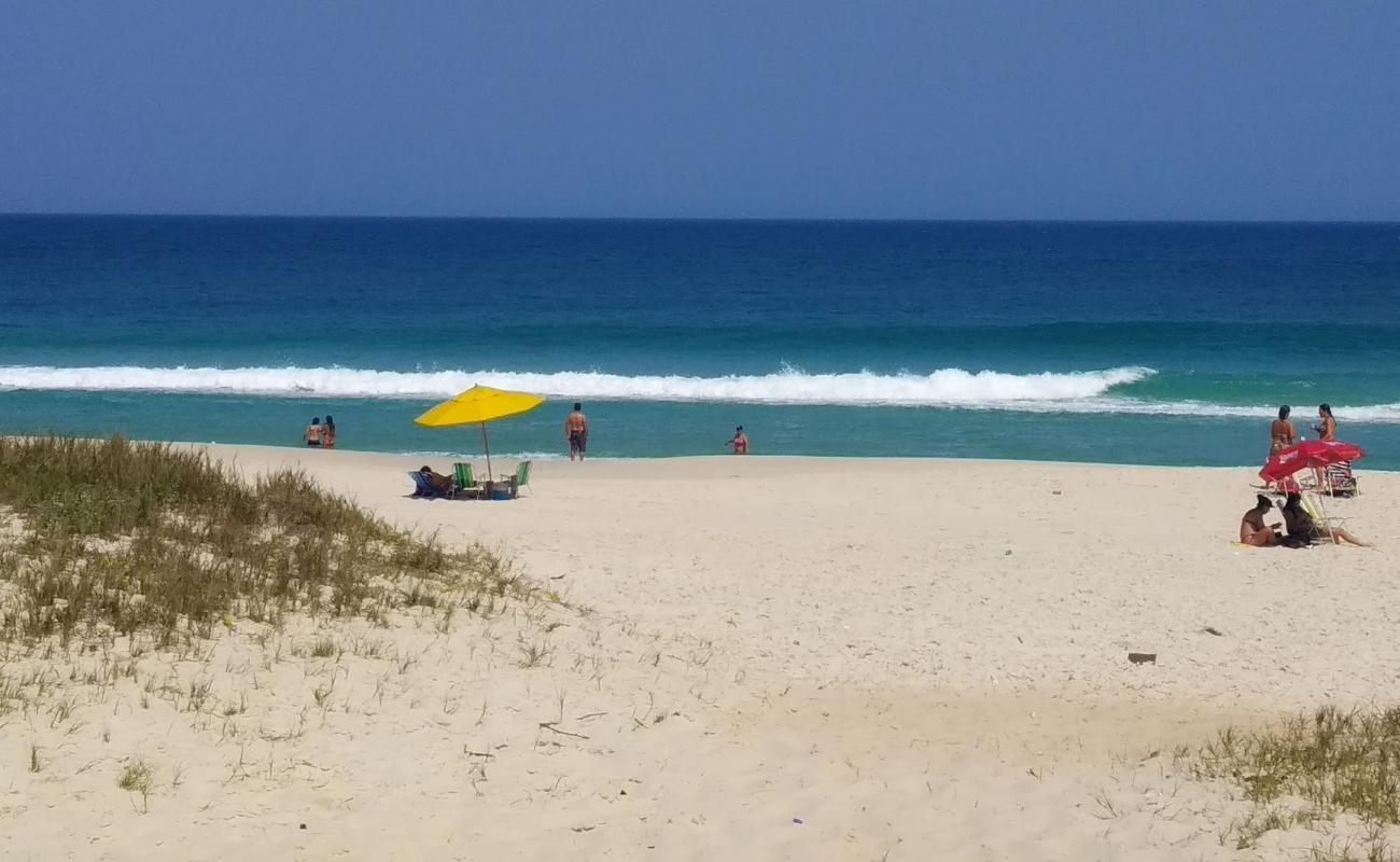 Foto de Praia do Dentinho con arena fina blanca superficie