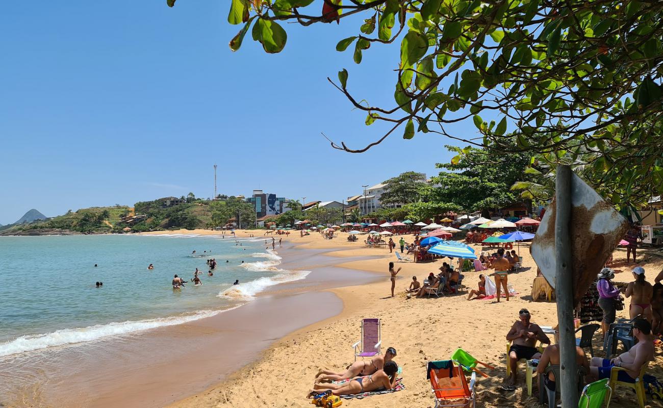 Foto de Playa de Iriri con arena brillante superficie