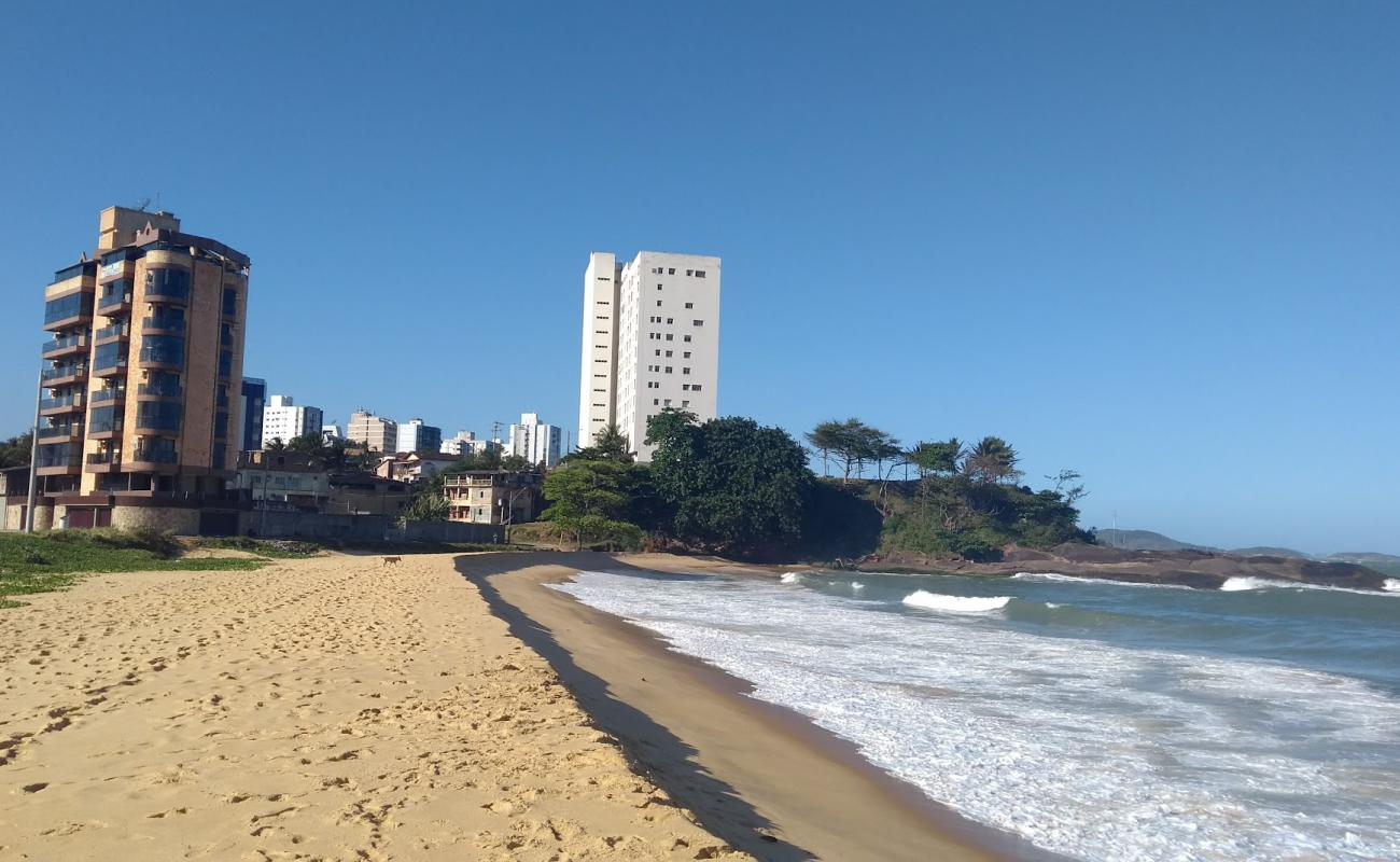 Foto de Playa de Ipiranga con arena brillante superficie