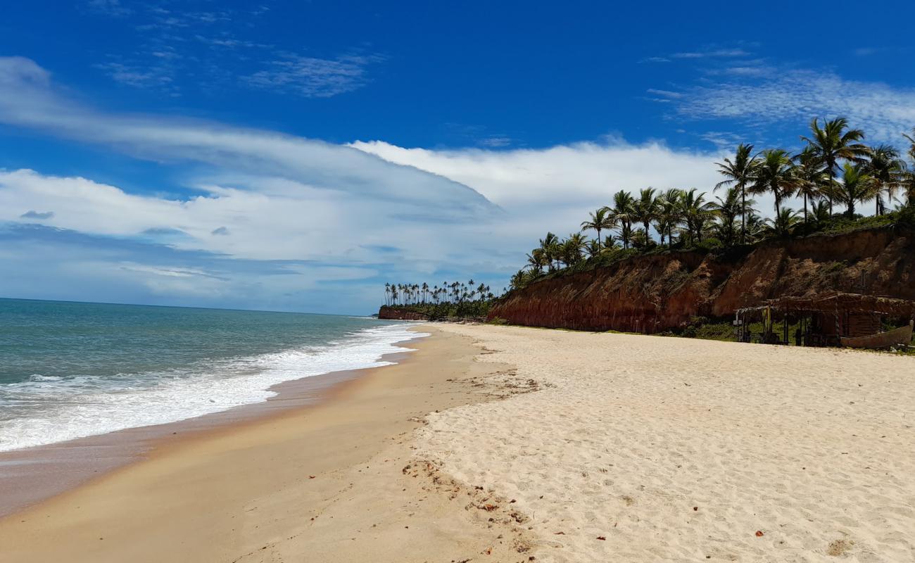 Foto de Playa de Barra do Cahy con brillante arena fina superficie