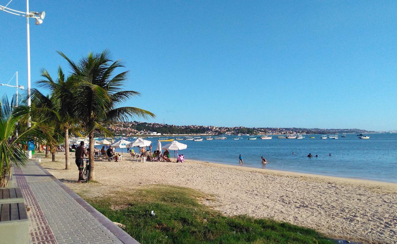 Foto de Praia de Tubarao con arena brillante superficie