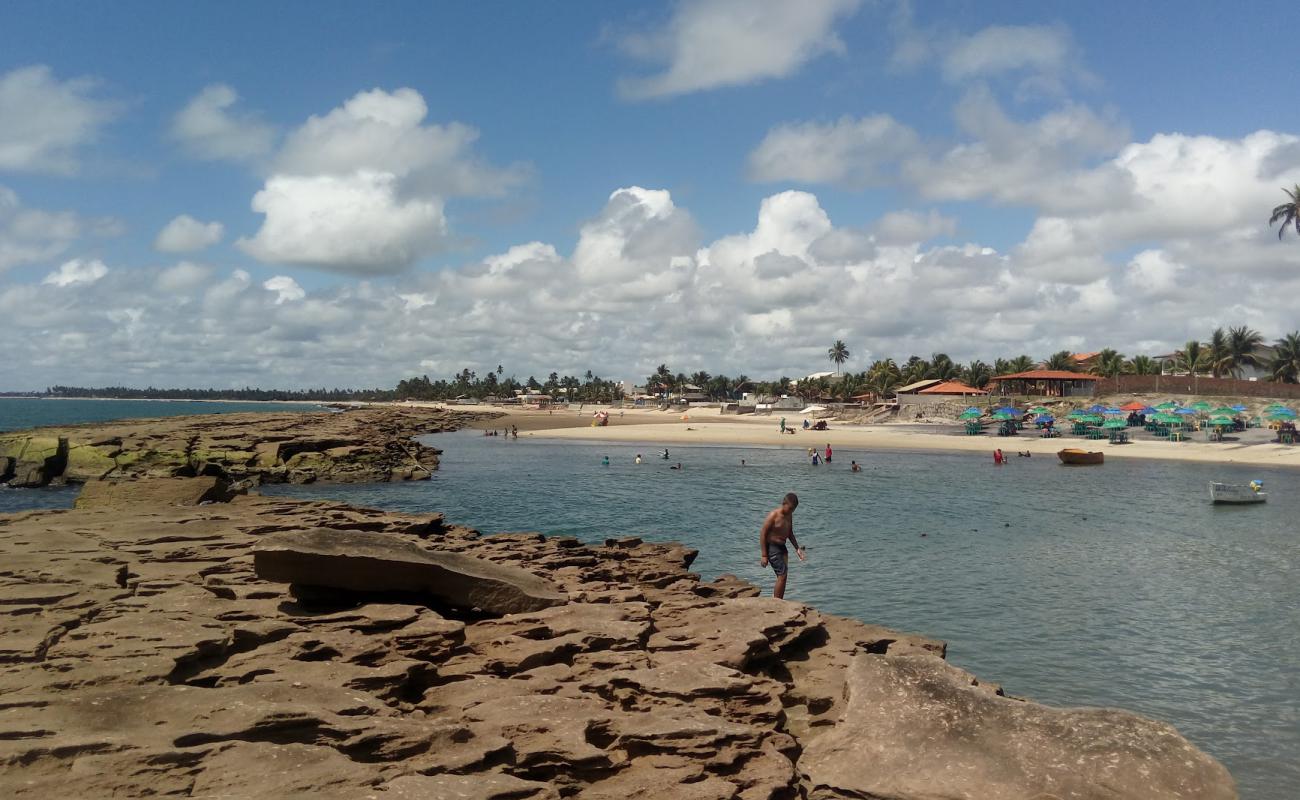 Foto de Praia de Serrambi con arena brillante superficie