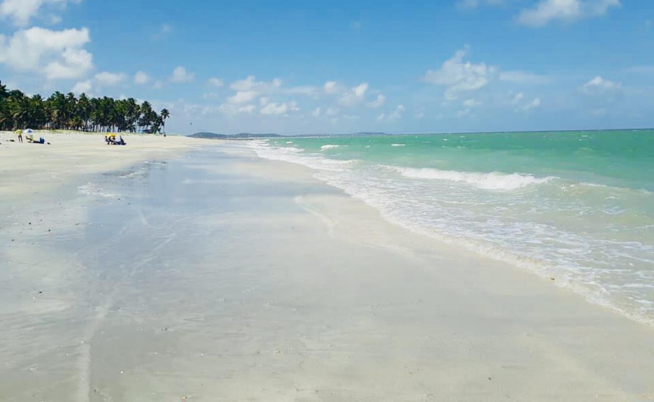 Foto de Praia de Jaguaribe con arena brillante superficie