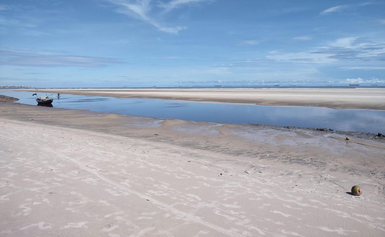 Foto de Praia do Mangue Seco con arena brillante superficie