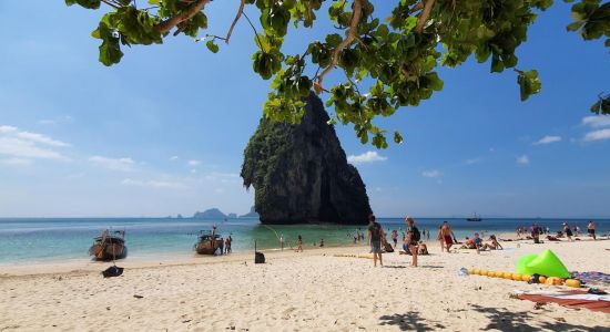 Playa de la Cueva de Phra Nang