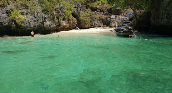 Wang Long Bay Beach