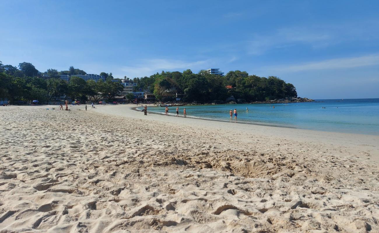 Foto de Playa de Kata con brillante arena fina superficie