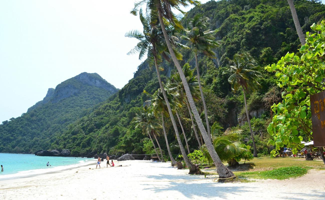 Foto de Playa Ko Wua Ta Lap con arena brillante superficie