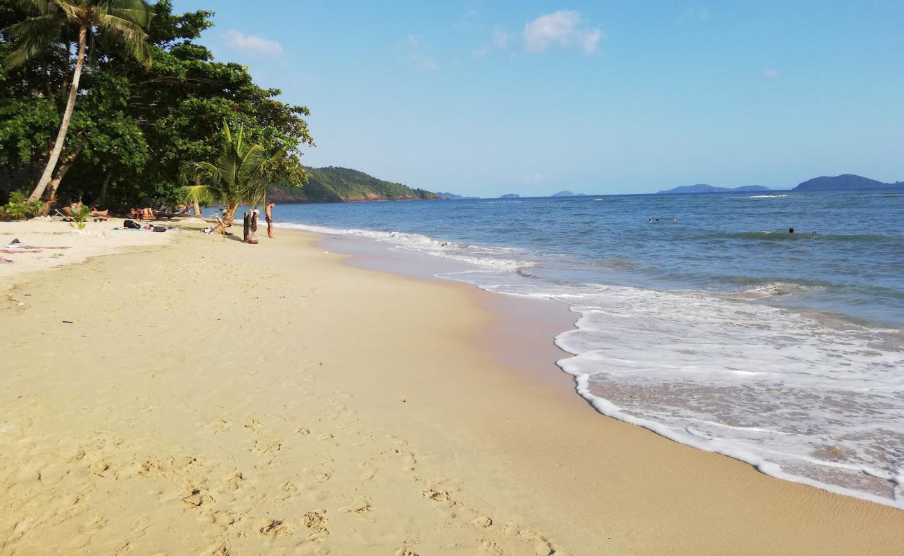 Foto de Koh Chang Tai Beach con arena brillante superficie