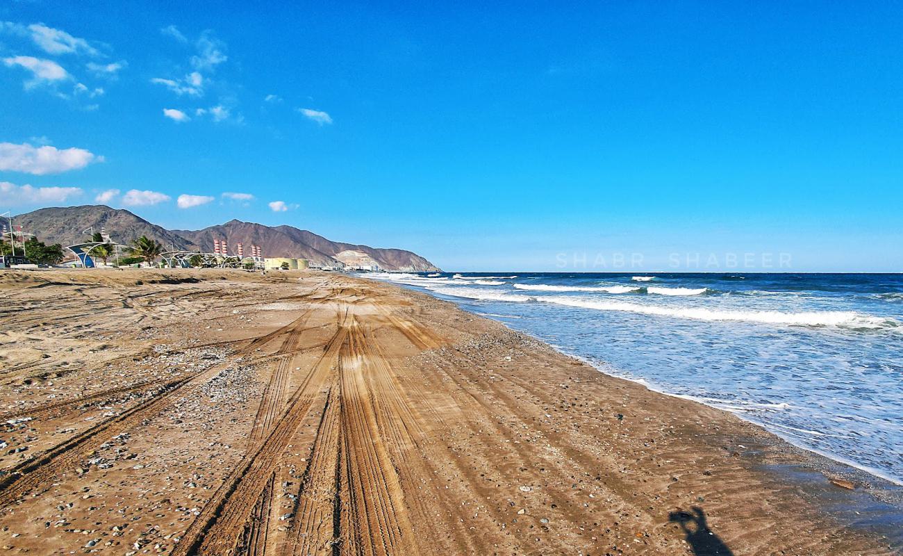 Foto de Qidfa Beach con arena fina y guijarros superficie