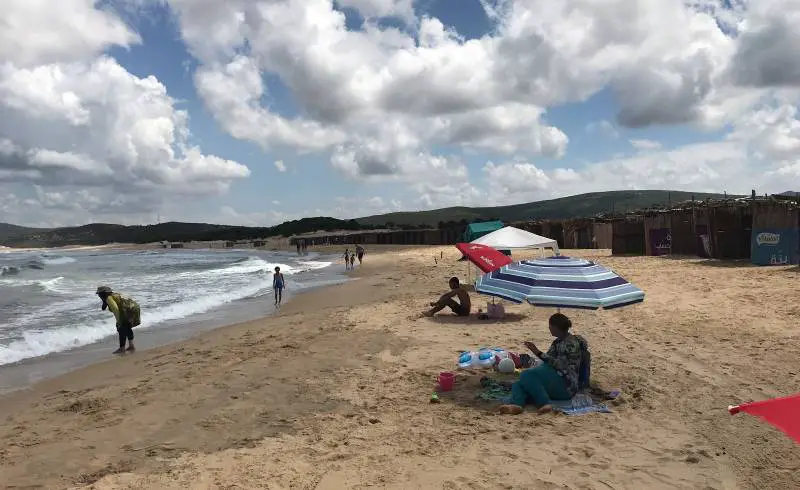 Foto de Plage Cap Serat con arena brillante superficie