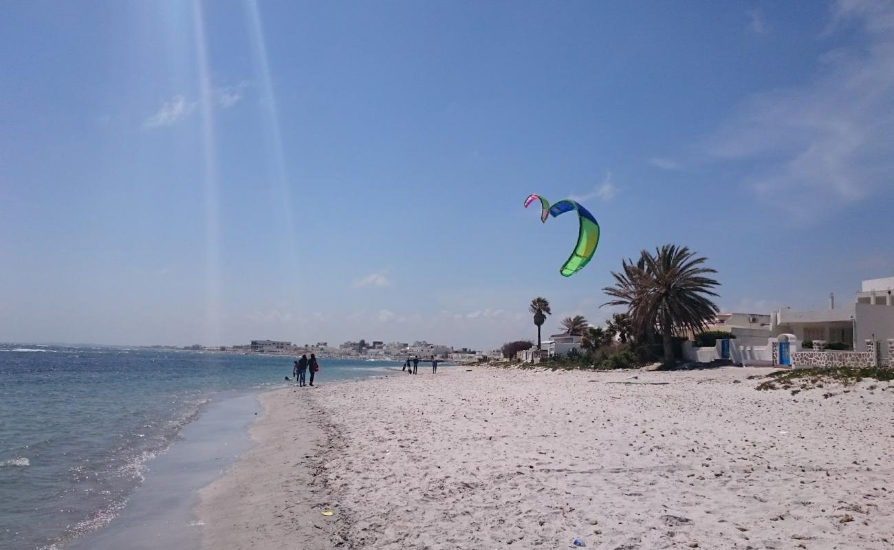 Foto de La Marsa Plage con brillante arena fina superficie