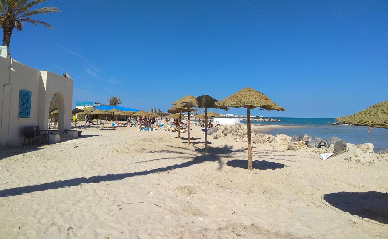 Foto de Plage Beni khiar II con brillante arena fina superficie