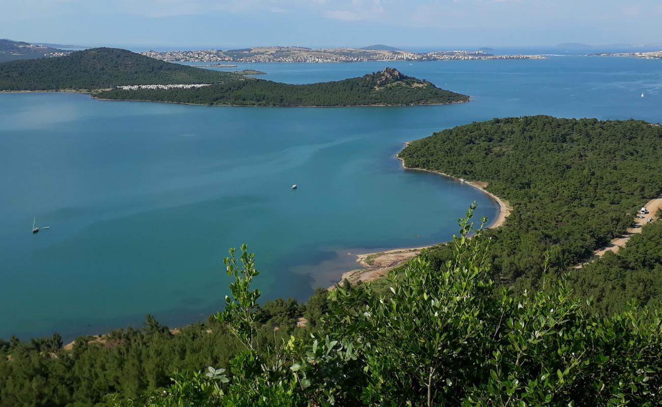 Foto de Kumru Bay beach III con arena fina y guijarros superficie