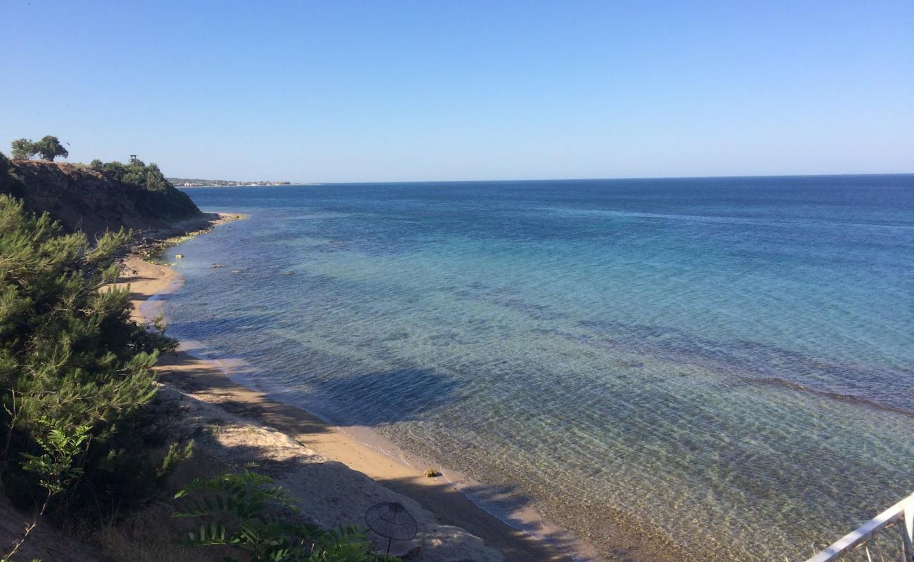 Foto de Geyikli Pier beach con arena brillante superficie