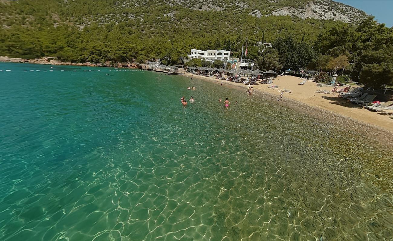 Foto de Playa Camlik III con agua cristalina superficie