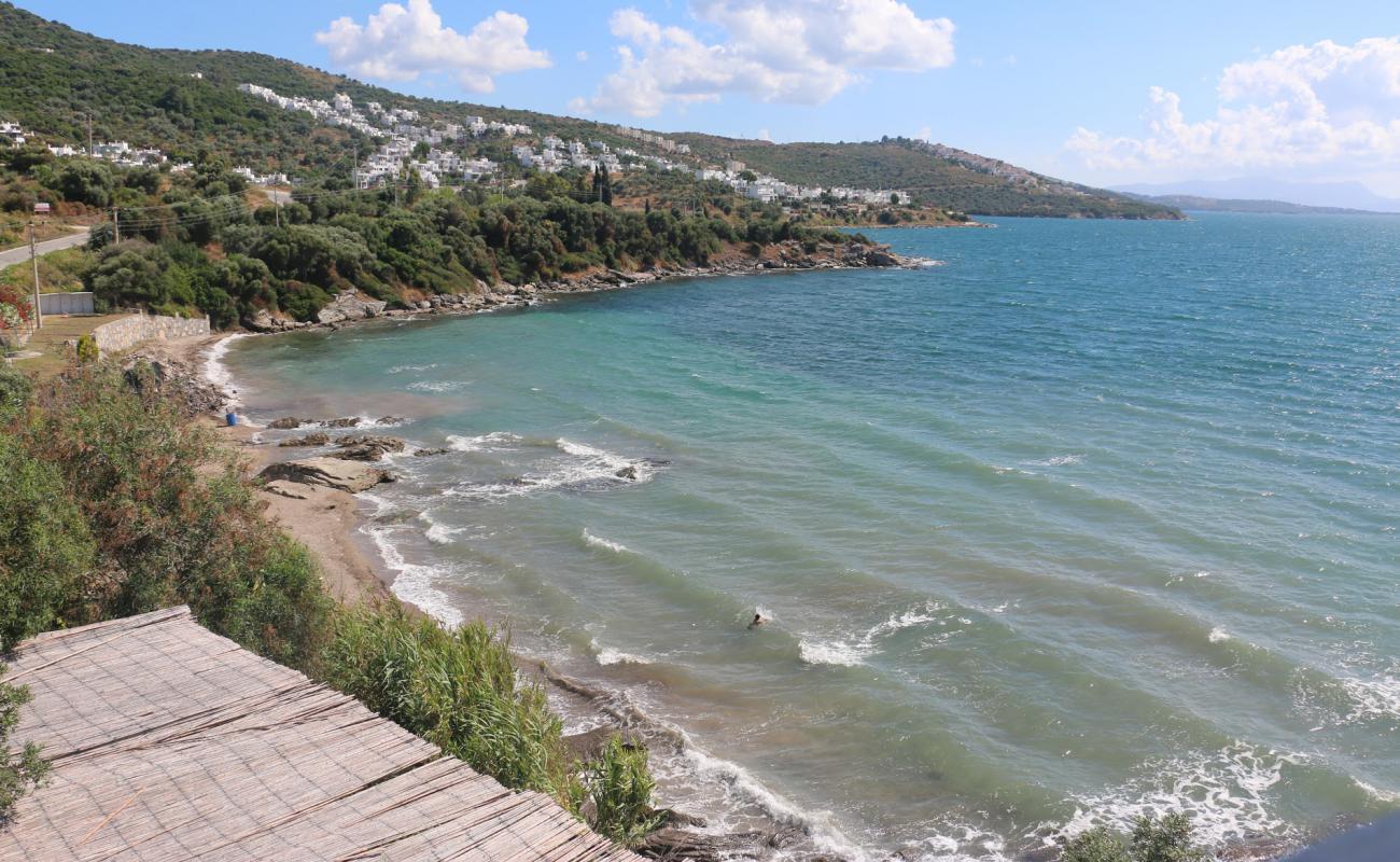 Foto de Urga Beach III con arena fina y guijarros superficie