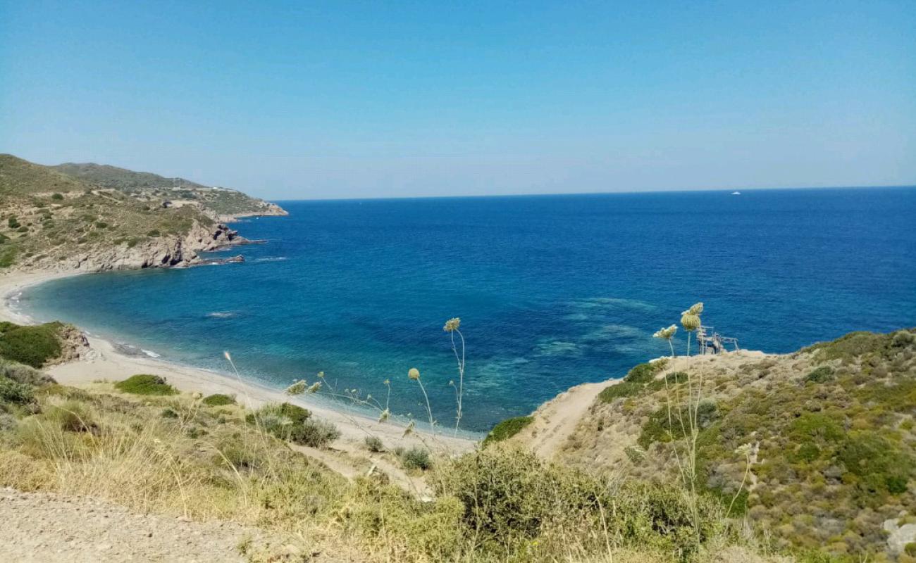 Foto de Hamzabuku II con arena fina y guijarros superficie