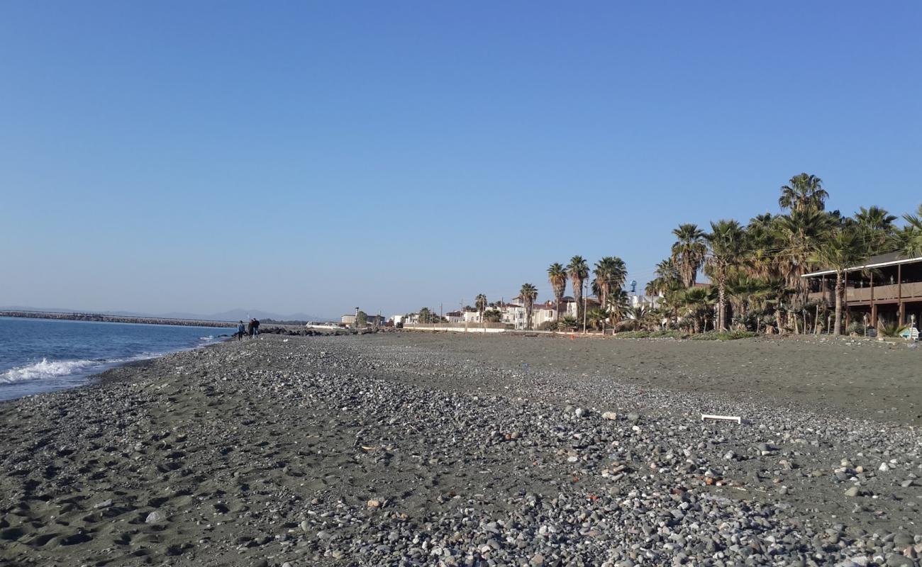 Foto de Burnaz beach con arena gris y guijarros superficie