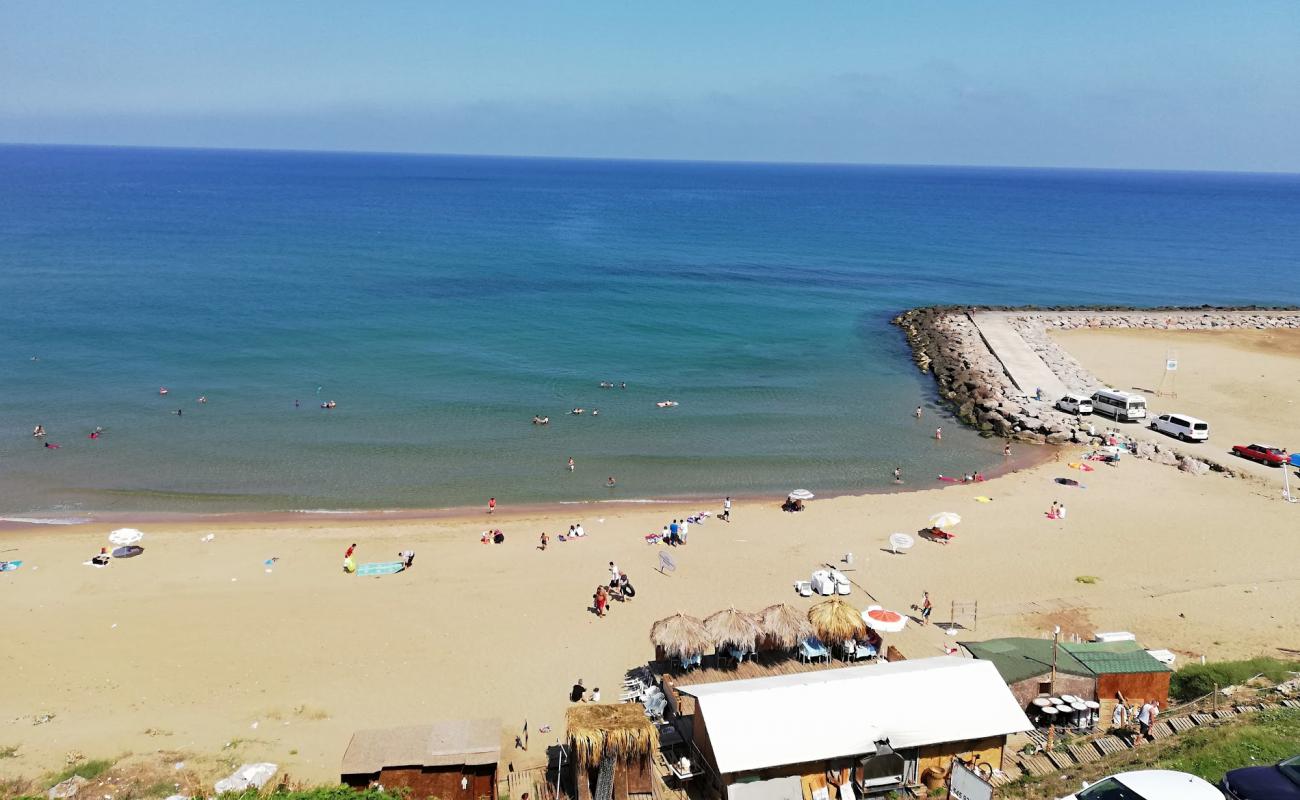 Foto de Kumkapi Beach con arena brillante superficie