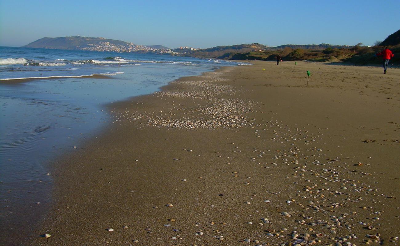 Foto de Bostancili Beach con arena brillante superficie