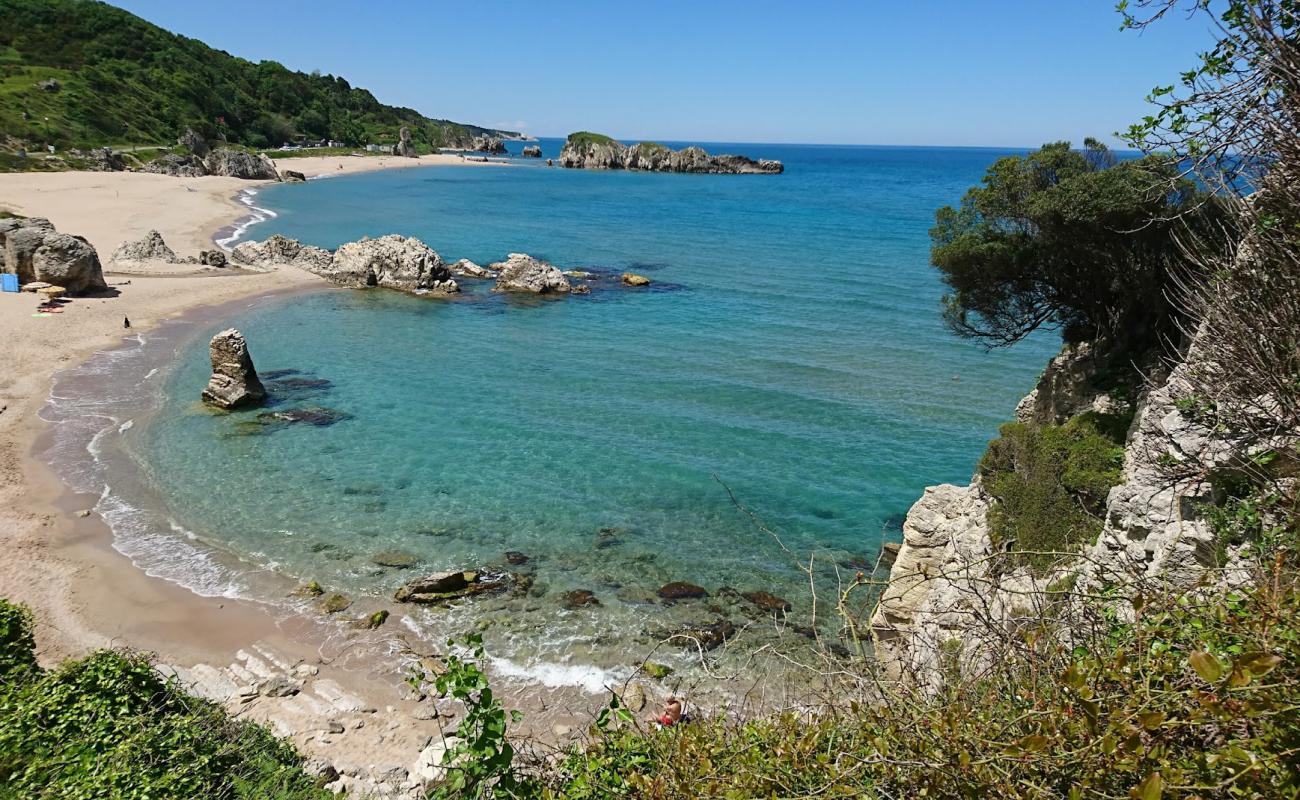 Foto de Playa Akcakese con arena brillante superficie