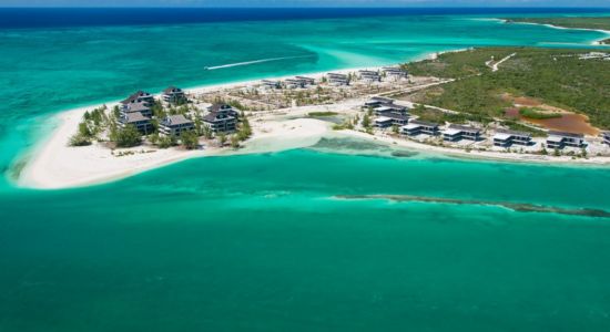 Dellis Cay beach