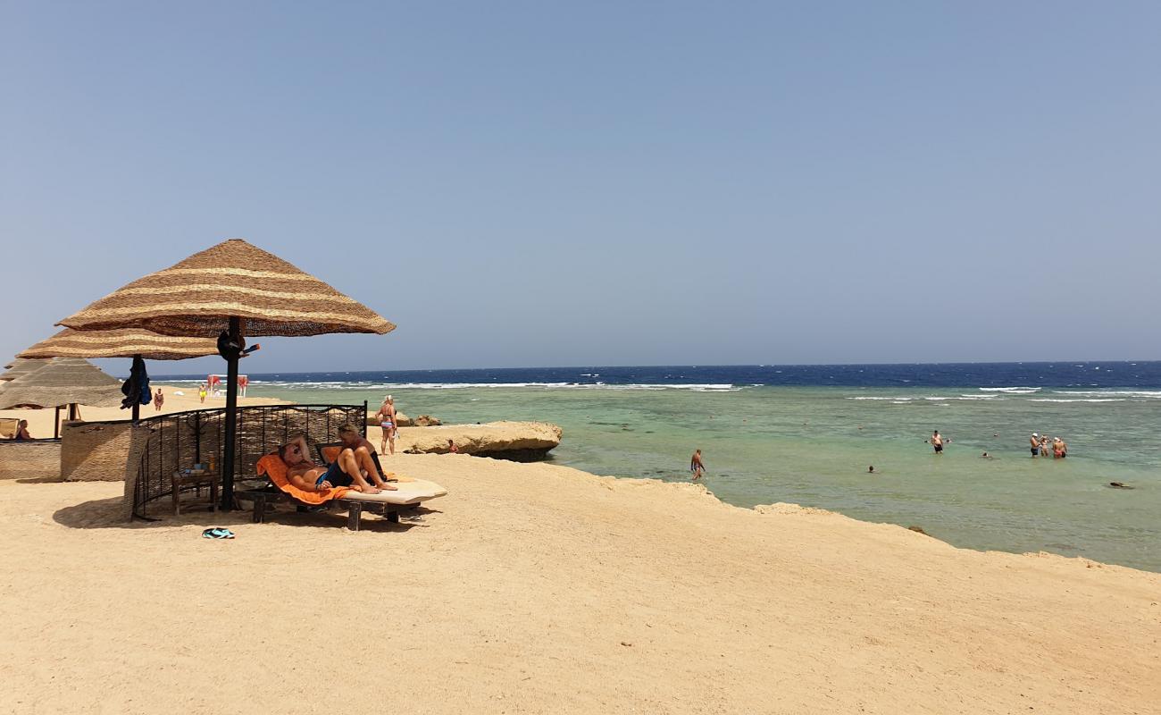 Foto de Ghalib Beach con hormigón superficie