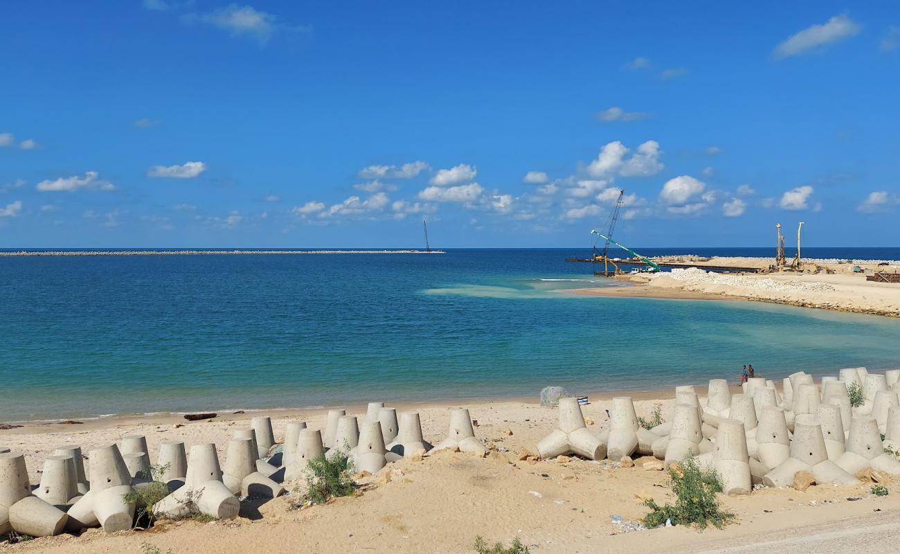 Foto de El Resa Beach con arena brillante superficie