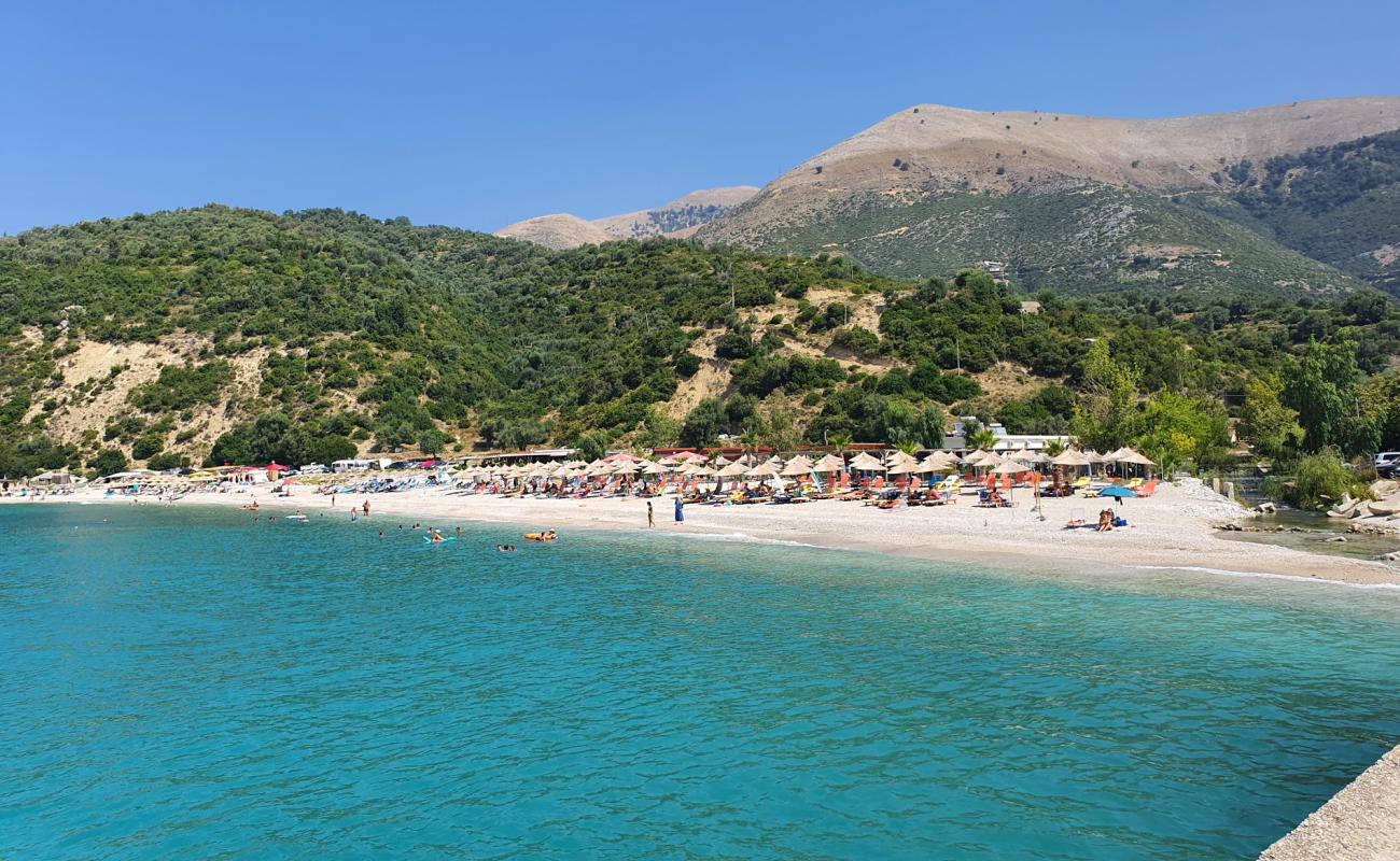 Foto de Playa de Bunec con guijarro fino claro superficie