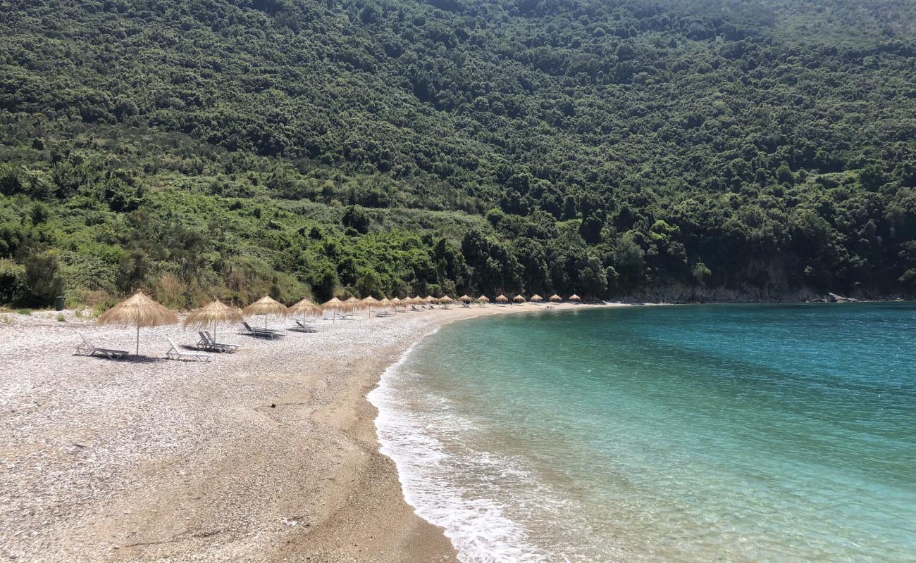 Foto de Kakoma Beach con guijarro ligero superficie