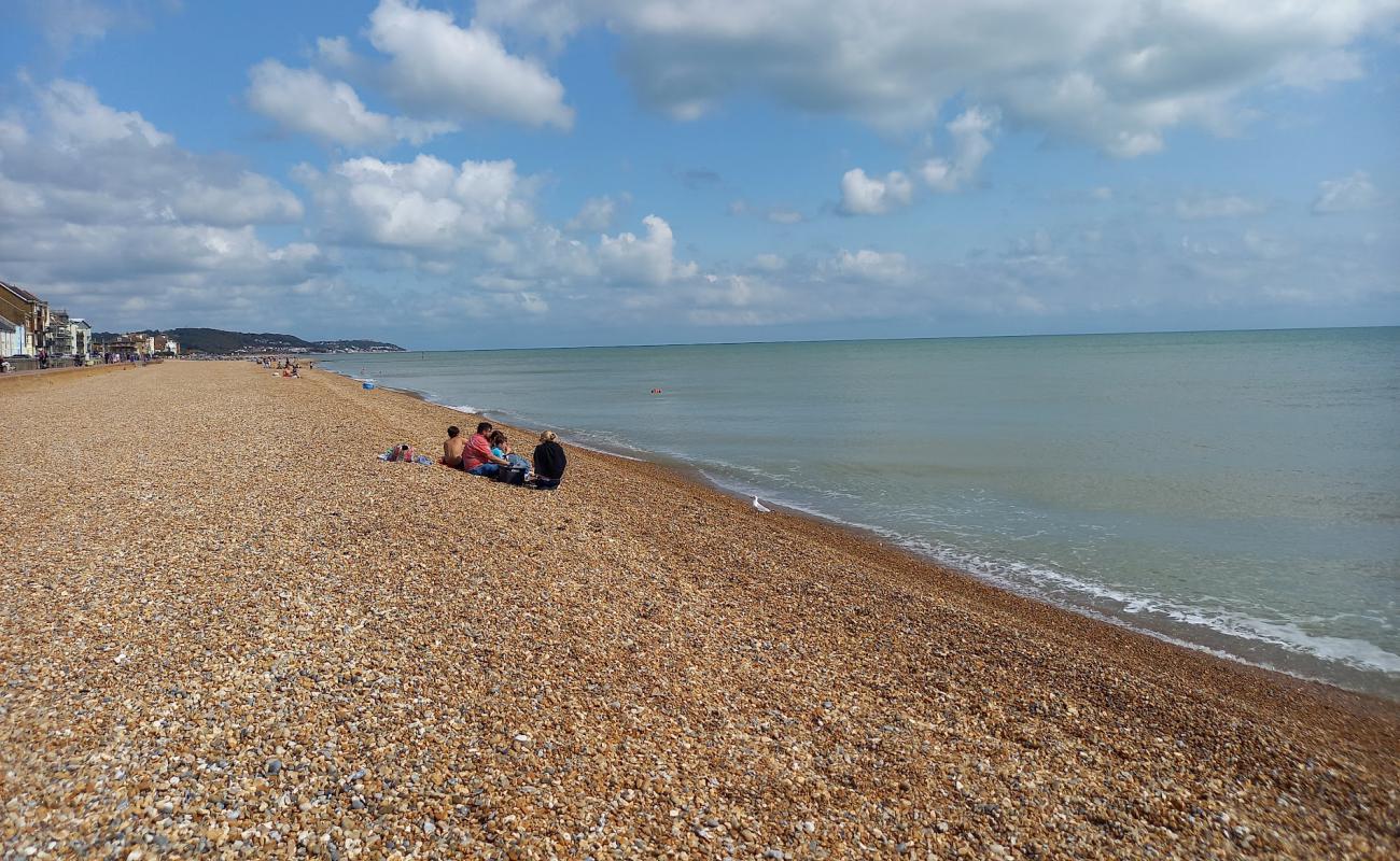 Foto de Playa de Hythe con guijarro fino oscuro superficie