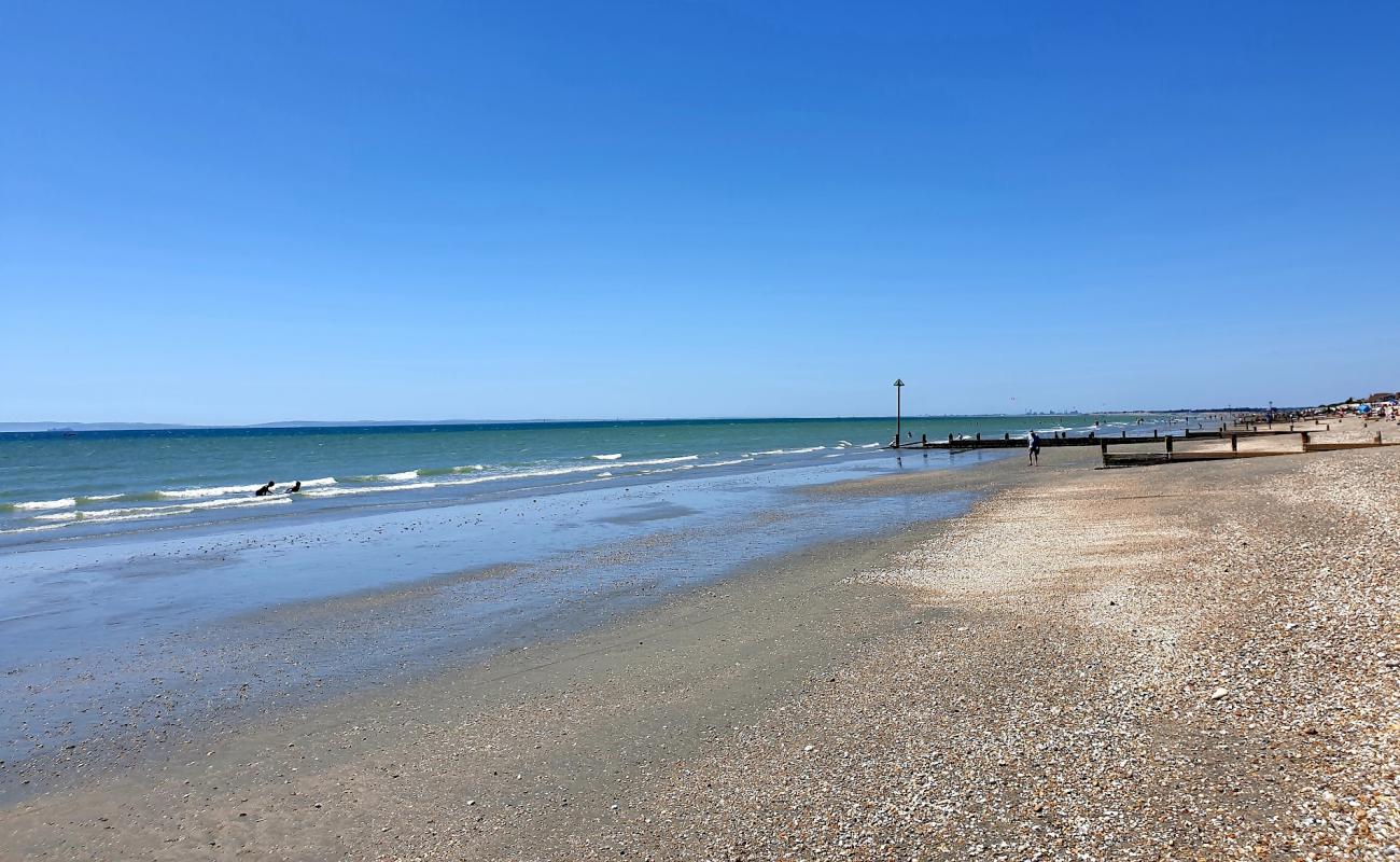 Foto de East Wittering beach con arena fina y guijarros superficie