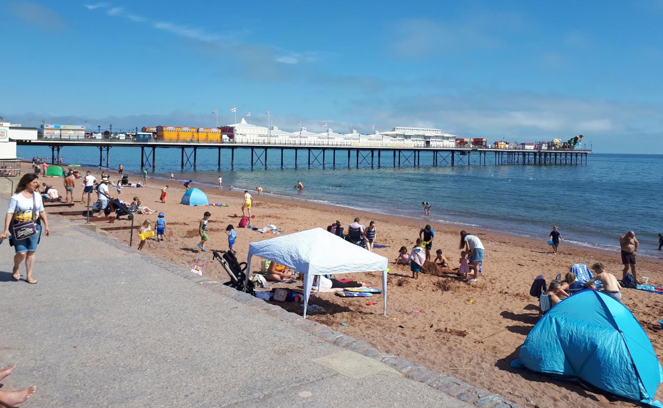 Foto de Playa de Paignton con arena oscura superficie